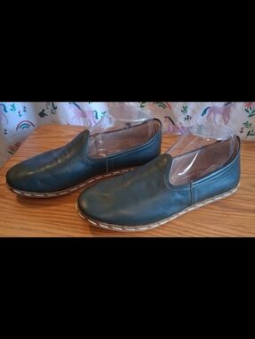 NWOT Tigris Forest Green Leather Handmade Casual Everyday Comfy Loafer Shoe SZ 8